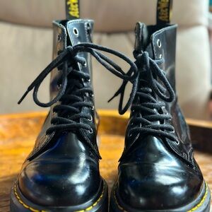Dr. Doc Martens Jadon Black Patent Leather Platform Boots Women US 6 / EU 37